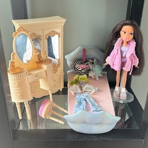 Bratz lot for @Konekofawks